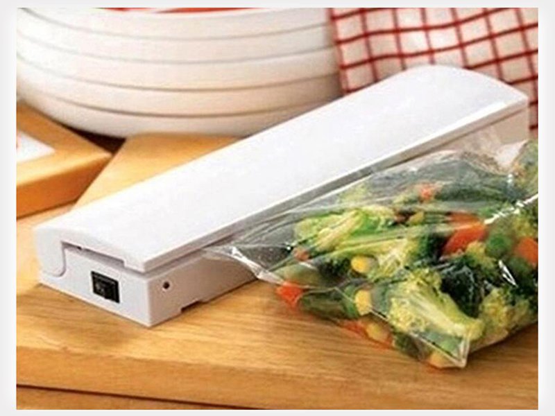 Food Saver/Sealer Machine