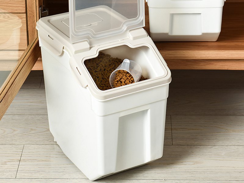 Airtight Food Container on wheels 10KG Crazy Sales We have the