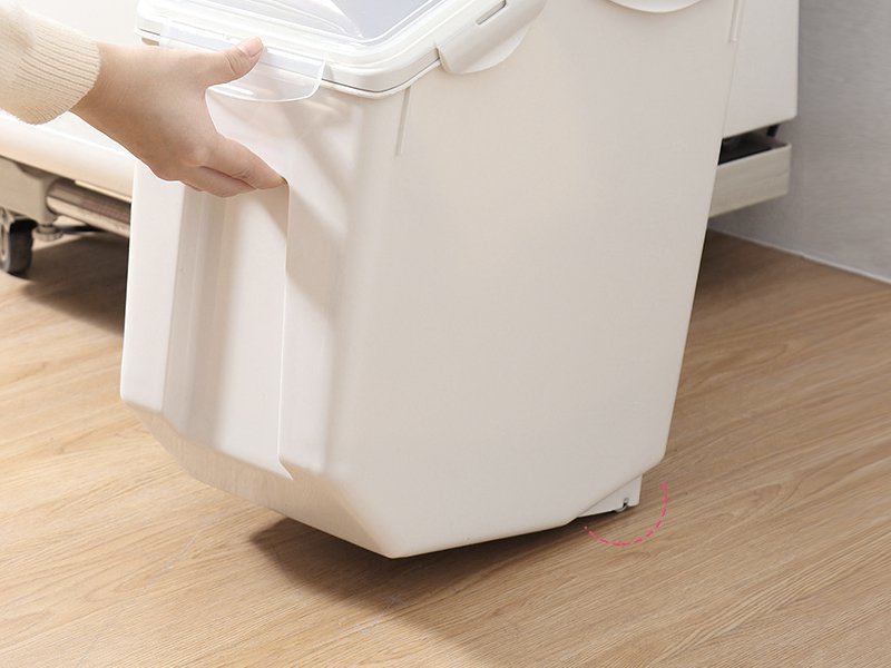 Airtight Food Container on wheels 10KG Crazy Sales We have the