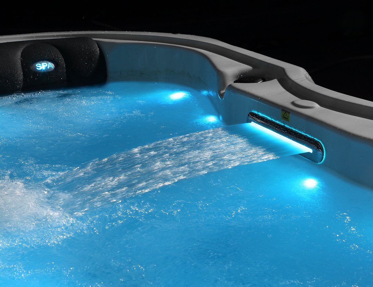 Manapouri deluxe 4 Seater Spa Pool @ Crazy Sales - We have the best daily deals online!