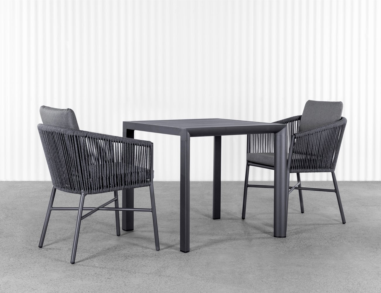 1×Arcus Outdoor Table+2×Dining Chair