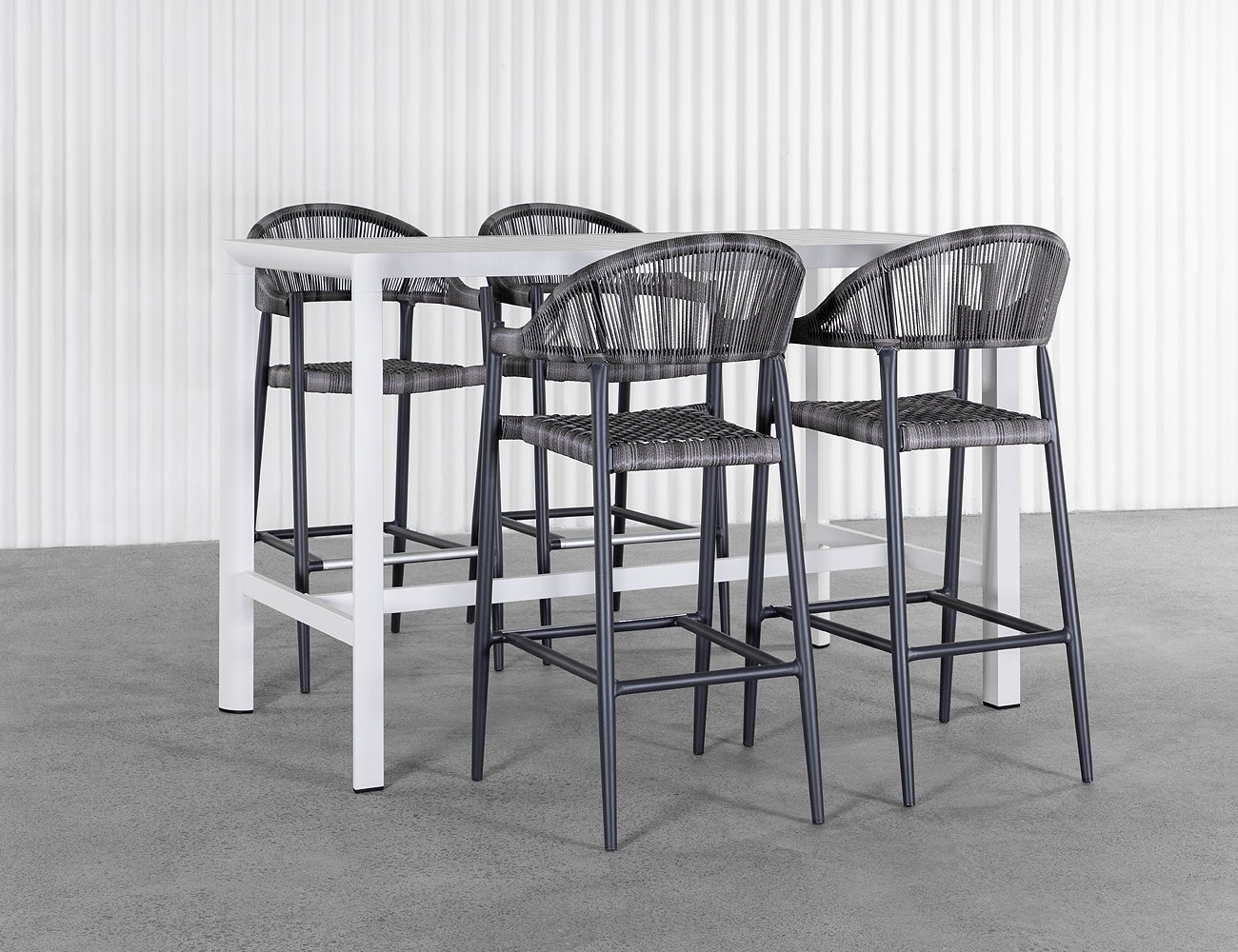 Stratus Aluminium Outdoor Bar Table + 4x Bar Chair